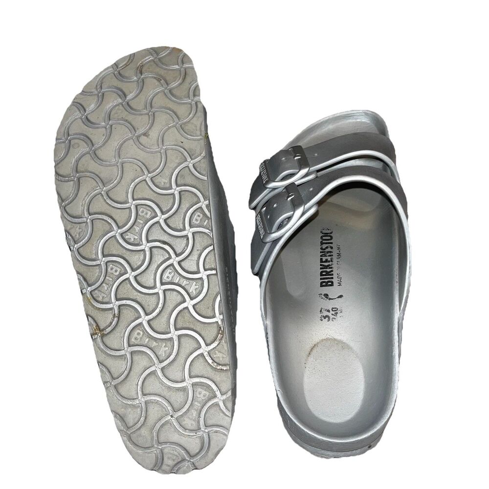 Metallic Silver Birkenstock Arizona Essentials Sandals Woman's EU Size 37 US 6